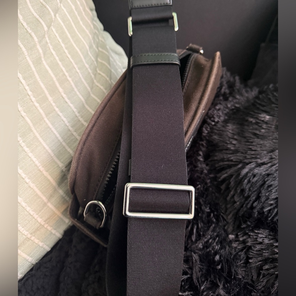 Marc Jacob’s Camera Bag - Picture 4 of 4